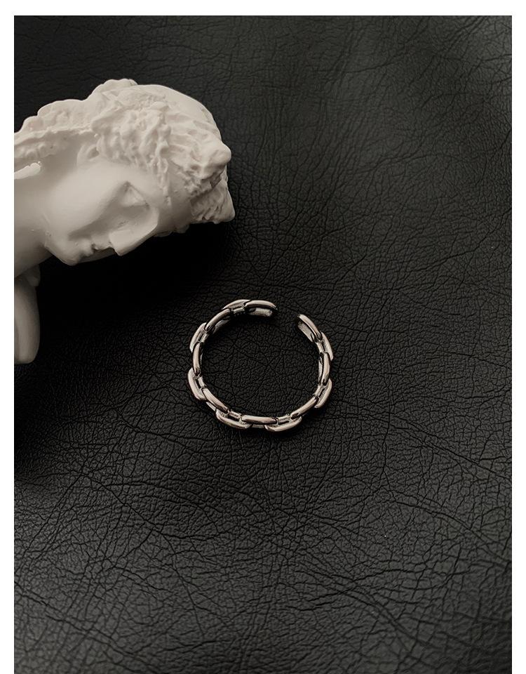 Silver 925 Eyecatching Geometric Ring For Women Ideal For Trendy Fashion Styles