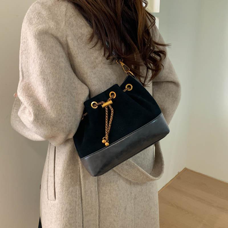 Frosted retro small bag women's autumn and winter 2025 new trendy messenger bag this year popular shoulder underarm bag bucket bag