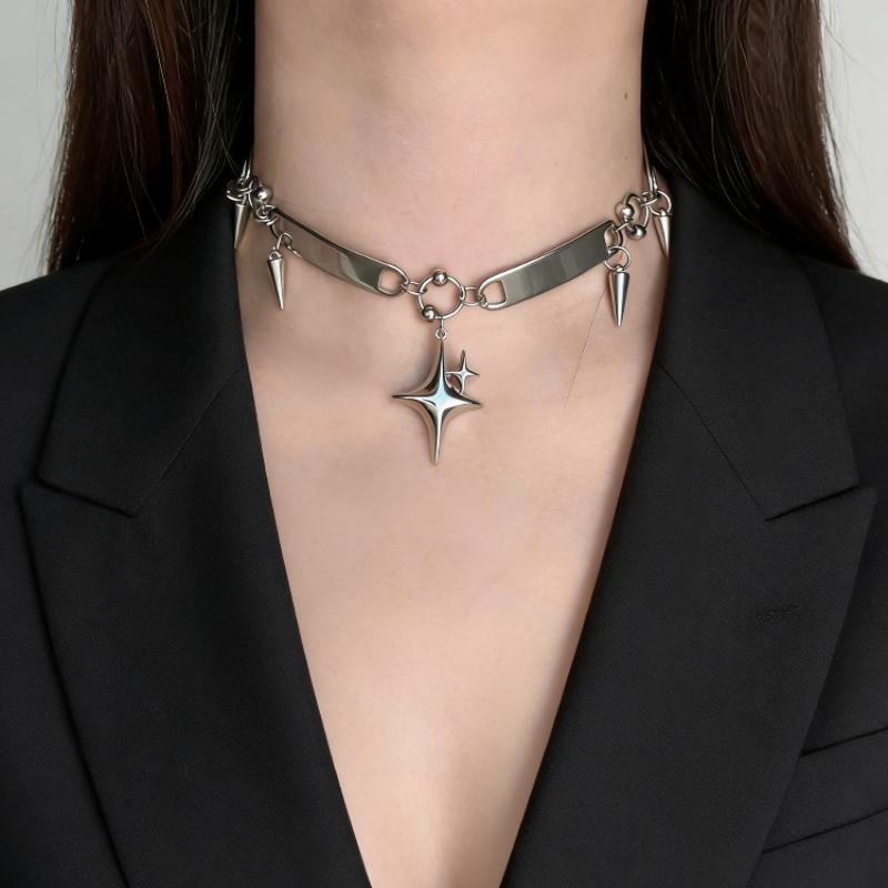 Metal Love Starlight Necklace New Gothic Punk Style Metal Necklace Romantic Starlight Pendant Fashionable Personality Jewelry