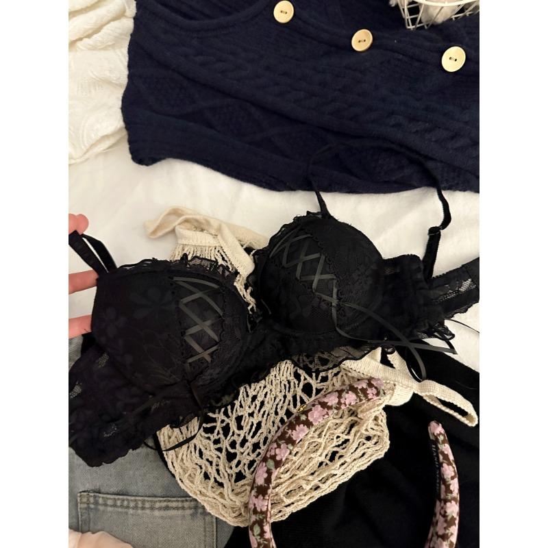Sujetador Push Up de Encaje Rosa con Lazo y Detalles de Volantes