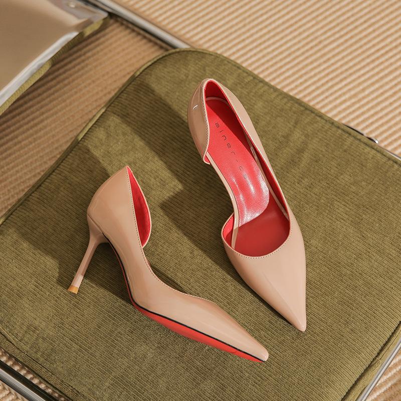 

83323 [овчина] туфли-лодочки на высоком каблуке женские тонкие каблуки весна 2025 новая лакированная кожа с открытой боковой частью красная подошва туфли-лодочки 39