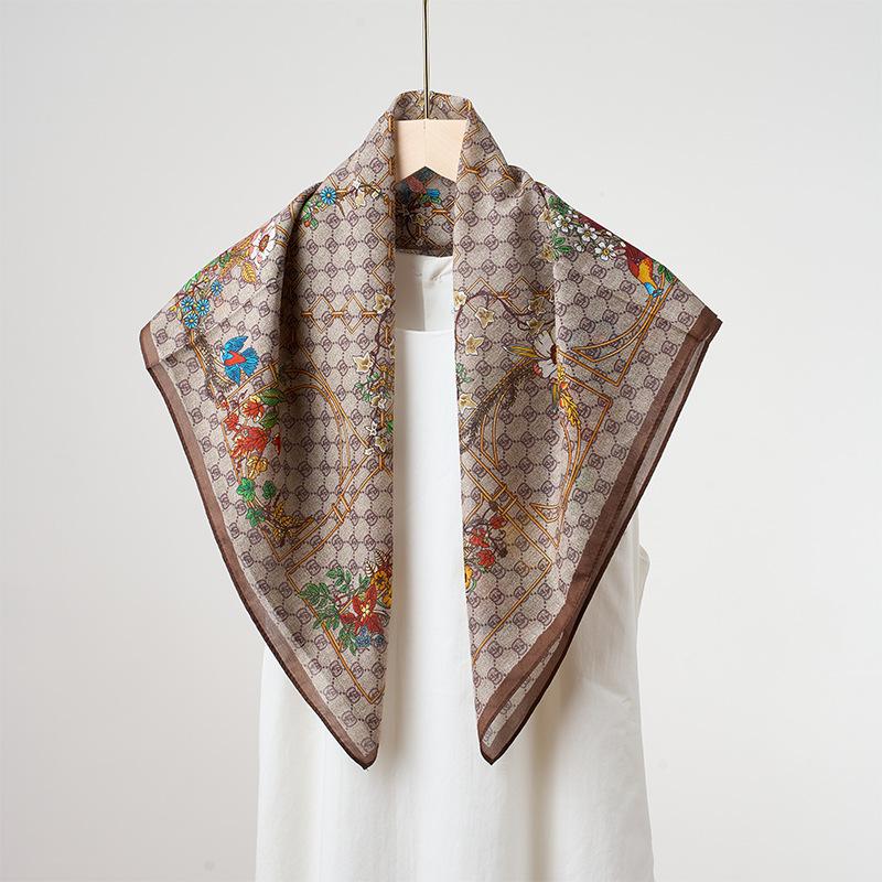 New spring and summer light and breathable 61 * 61cm square scarf versatile printed mulberry silk cotton blended women's silk scarf
