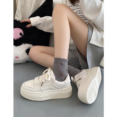 Dámské bílé platformové boty Queen Fan 2025 nová podzimní a zimní retro korejská trendy cool boardové boty studentské sportovní boty