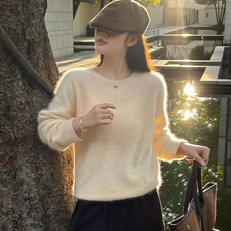 Women's Cashmere Blend Brushed Round Neck Sweater