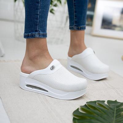White Medical Clogs Women Nurse Slippers Sabo Hospital Shoes Non-Slip Nurse Doctor Midwife Surgical Sandals