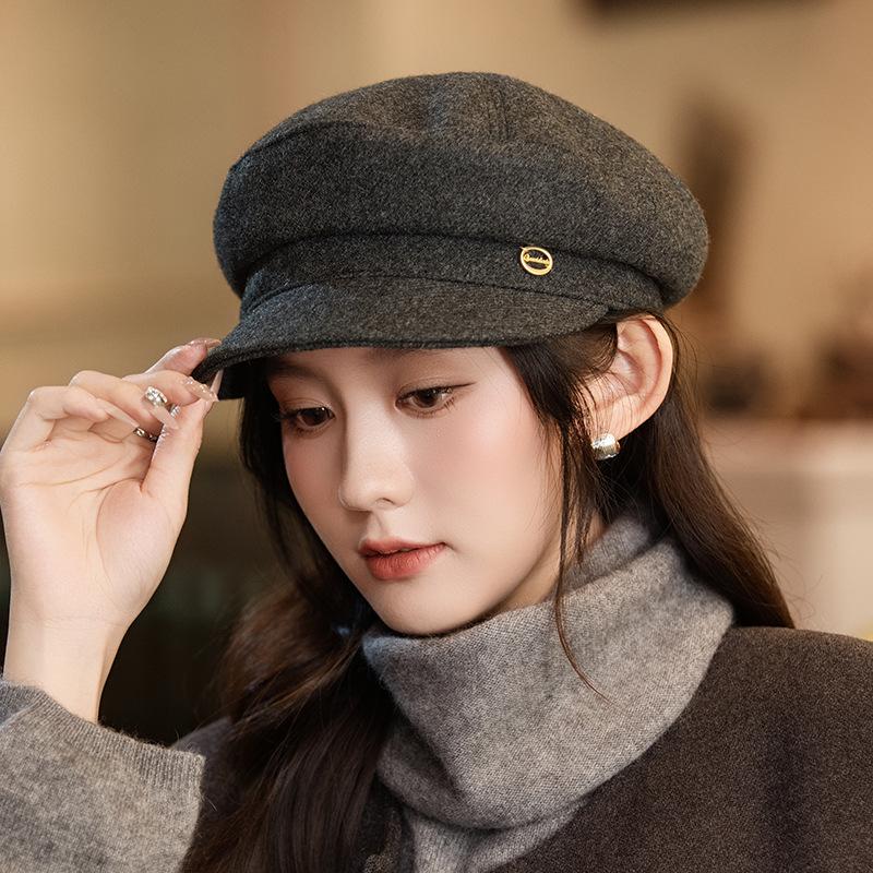Versatile British Style Fashion Beret Women's Autumn and Winter Windproof Warm Painter Newspaper Boy Hat Korean Style Fashion Star Anise Hat