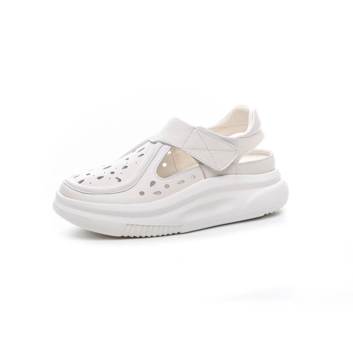 

The first layer of cowhide retro sandals women s summer new hollow thick-soled color matching sandals lightweight sports sandals 35 белый