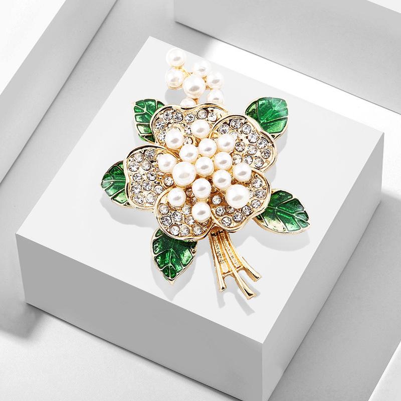 Chinese Style Flower Pearl Brooch Oil Drop Peplum Corsage Pin for Women Exquisite Hypoallergenic Luxury Enamel Long-Lasting Color Gift