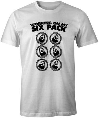 Arbeite an meinem Sixpack Lustiger Trink-Workout-Witz Stil T-Shirt Herren