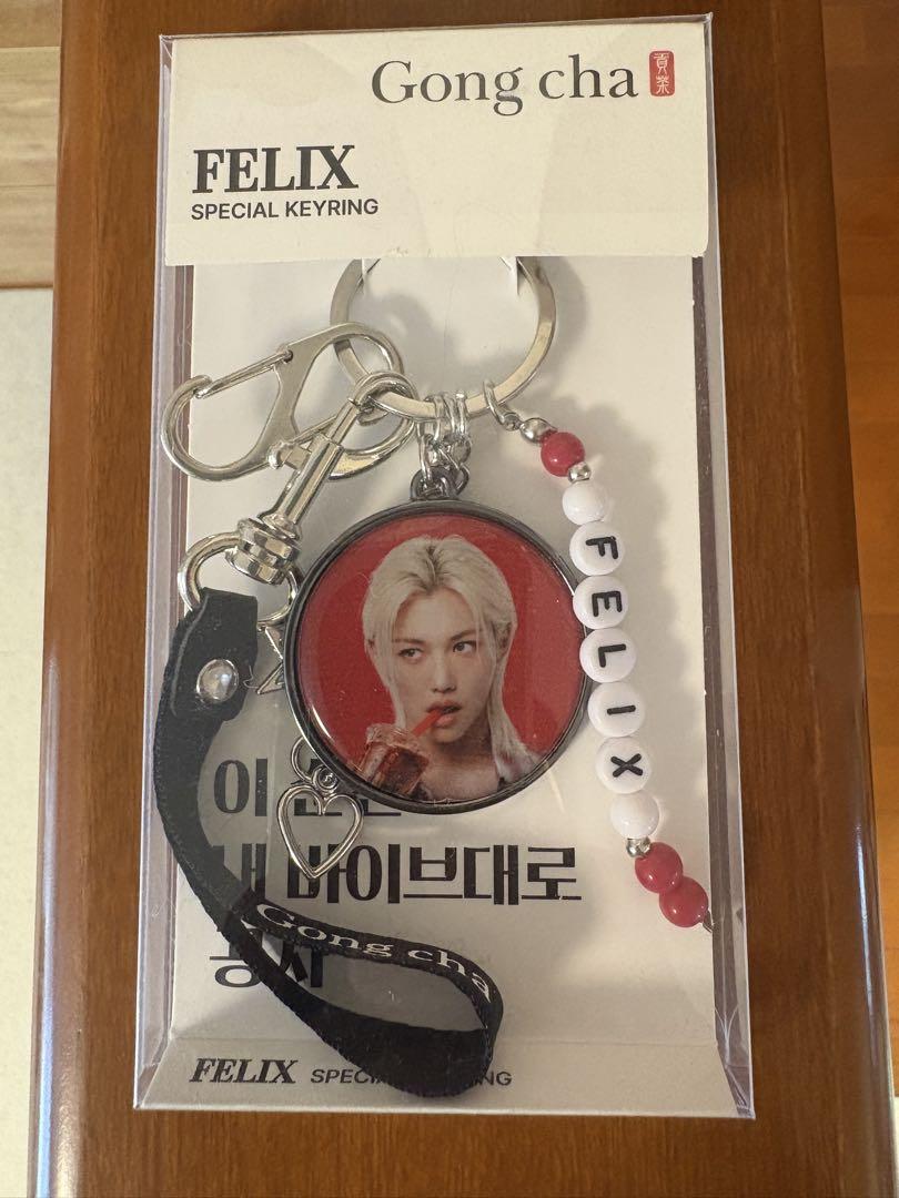 

[USED] Gong cha FELIX KEYRING