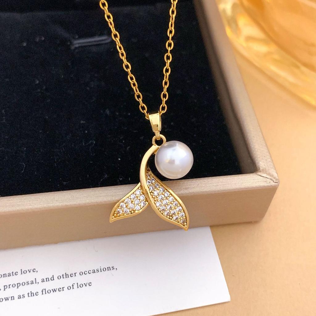 Necklace New Butterfly Zircon Necklace Accessories Women's Exquisite Versatile Premium Small Fresh Versatile Titanium Steel Accessories