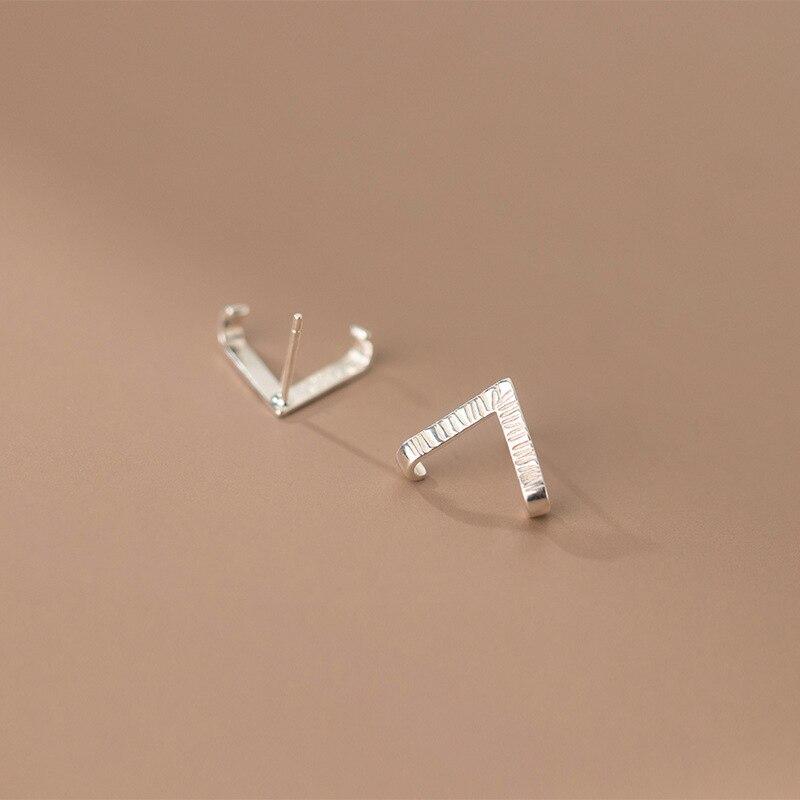 Real 925 Sterling Silver Simple V-shaped Stripe Stud Earrings for Women Men Unisex