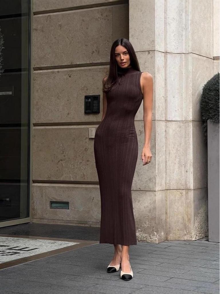 2026 New European & American Style Solid Color Sleeveless Knit Dress for Women.