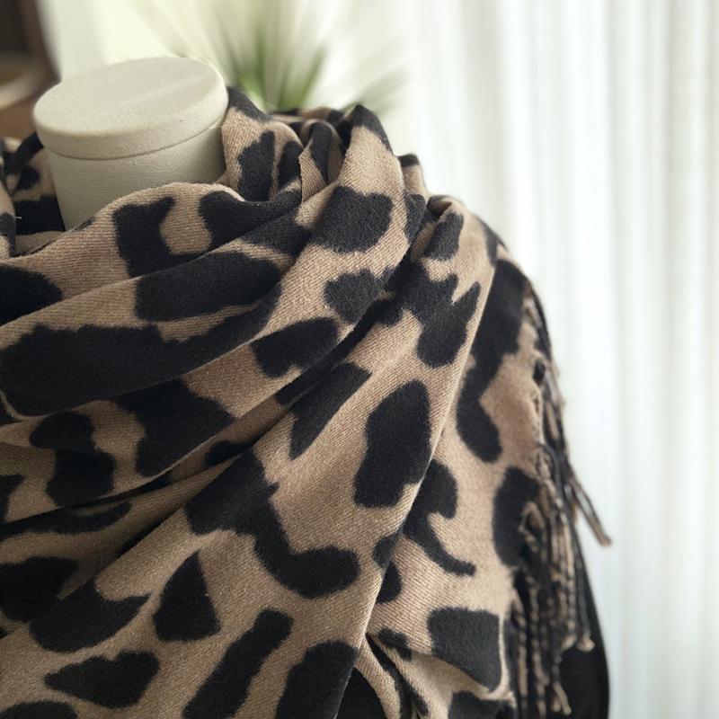 Skjerf Dame Høst og Vinter Nytt Europeisk og Amerikansk Stripet Trykt Dusker Imitert Kasjmir Sjal Varmt Skjerf