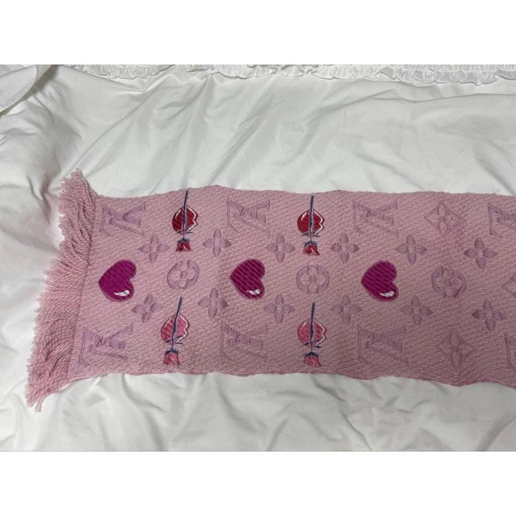 Used LOUIS VUITTON scarf pink heart rose