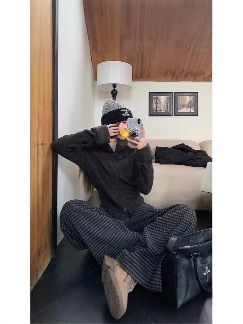 

Autumn Fleece-lined Plaid Pants: Retro Thickened, Semi-Elastic, Loose Fit Slimming Design XL