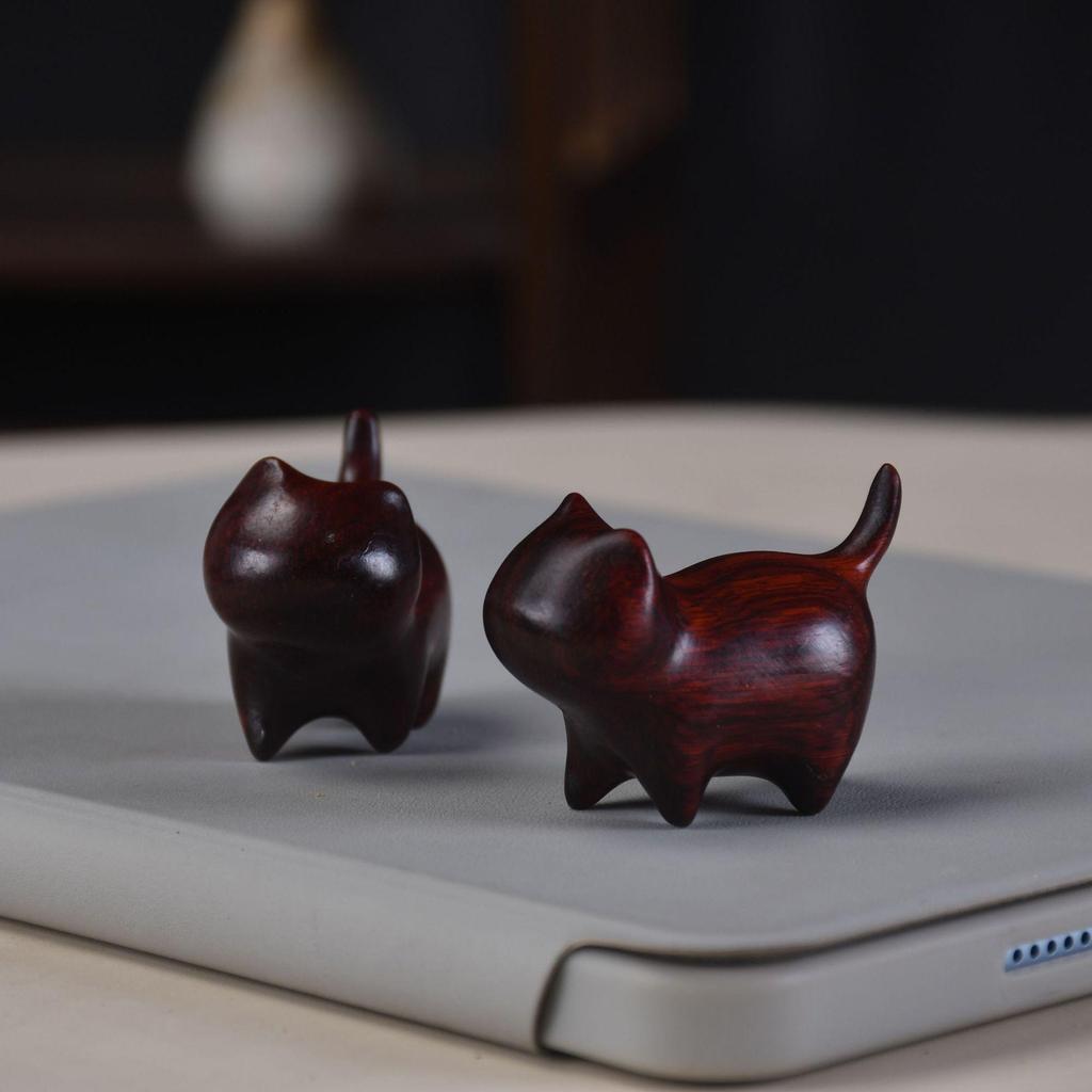Rainbow Wood Carving: Cute Cat Desktop Ornament - Creative Miniatures for Home Decor