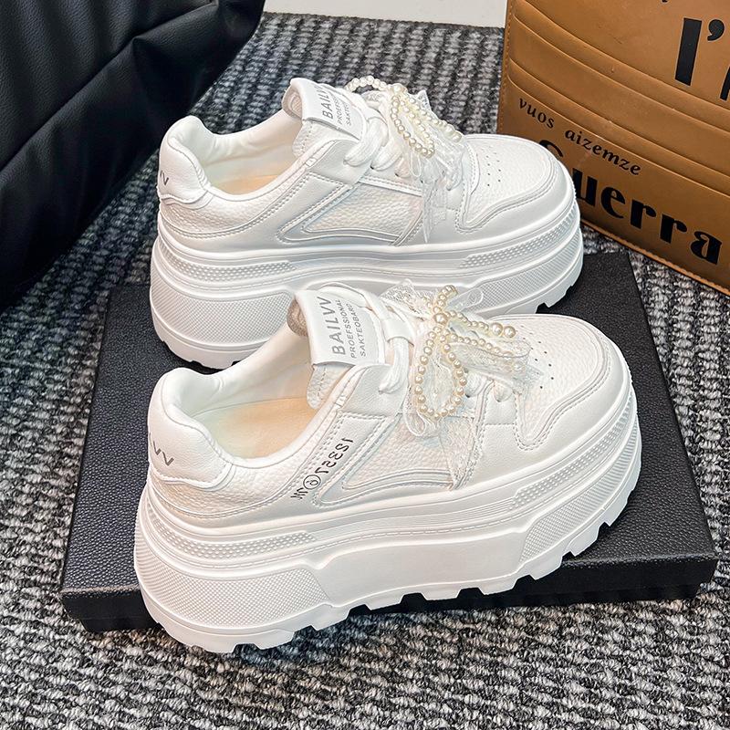 

Platform leather little white shoes women s 2025 new popular autumn versatile new Chinese small fashion sports shoes 40 белый