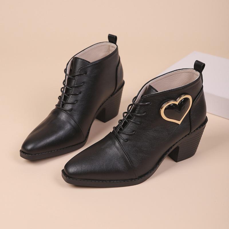 Vintage Lace-up Love Decoration High Heeled Shoes Women's 2025 Fall New Plus-size Professional Low-top Shoes