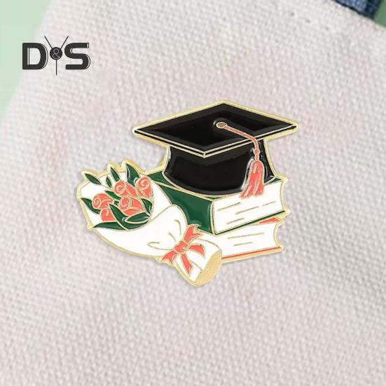 Brož ze slitiny zinku s designem promoční čepice Vynikající proces smaltování Olejové kapky Kloboukový doplněk Brož Ozdoba na tašku