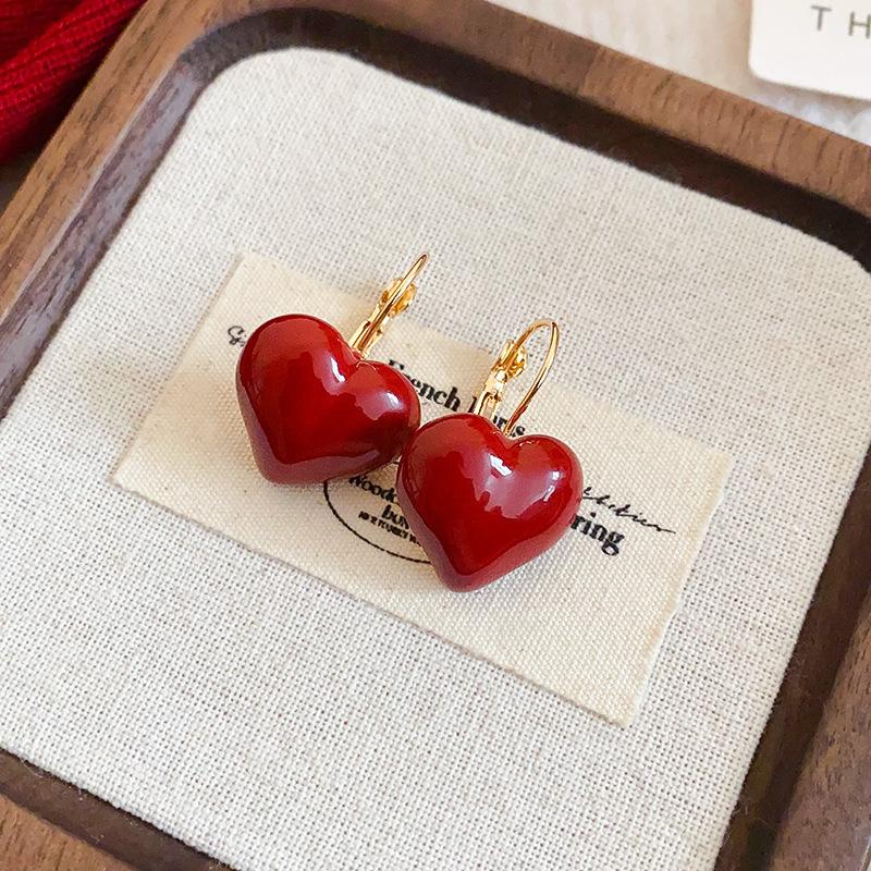 Ankola Red Spray Paint Love Ear Buckle Earrings Hong Kong Style Sweet Versatile Commuter Earrings Light Luxury High-end Earrings Women