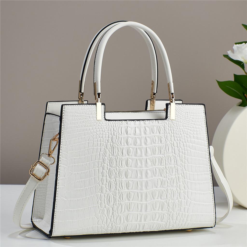

Trendy Crocodile Print Tote Bag For Women With Spacious Interior