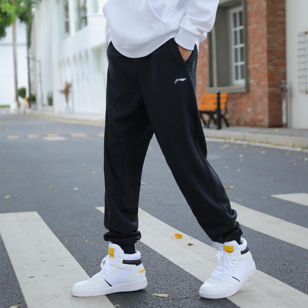 Li-Ning Solid Color Cuffed Pocket Zipper Regular Fit Casual Knit Sports Pants Men pants Black AKLS675-1