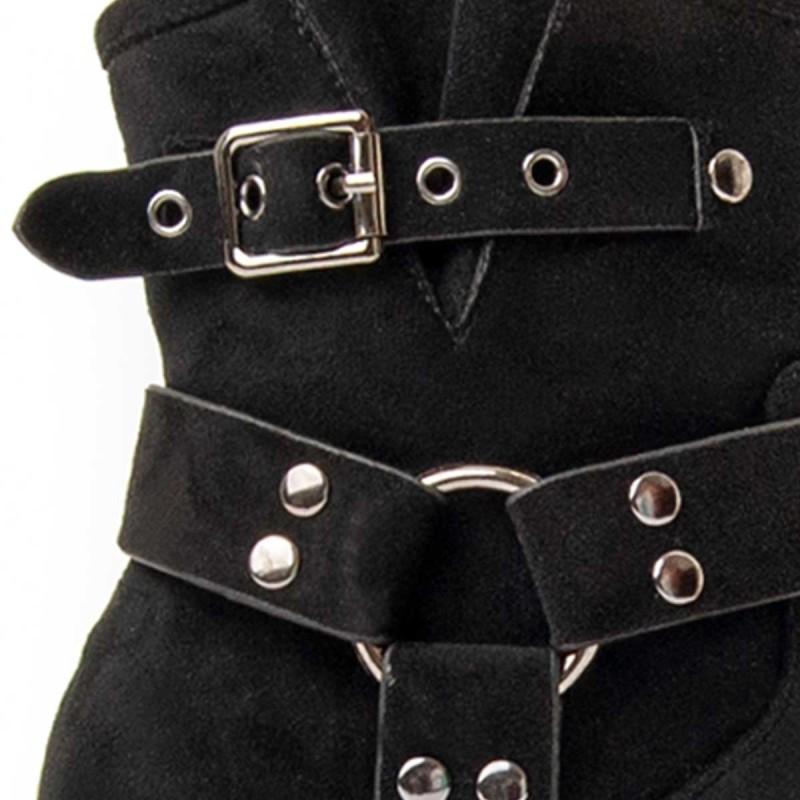 Women's Heeled Ankle Boot.  Montevita Town 96620