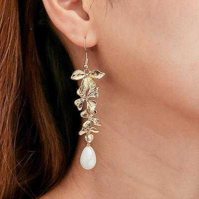 Bohemian Petal Pearl Stud Earrings Baroque Flower Earrings