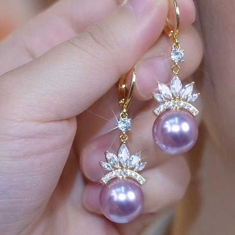 Super flash temperament zircon flower earrings, atmospheric high-end purple pearl earrings.
