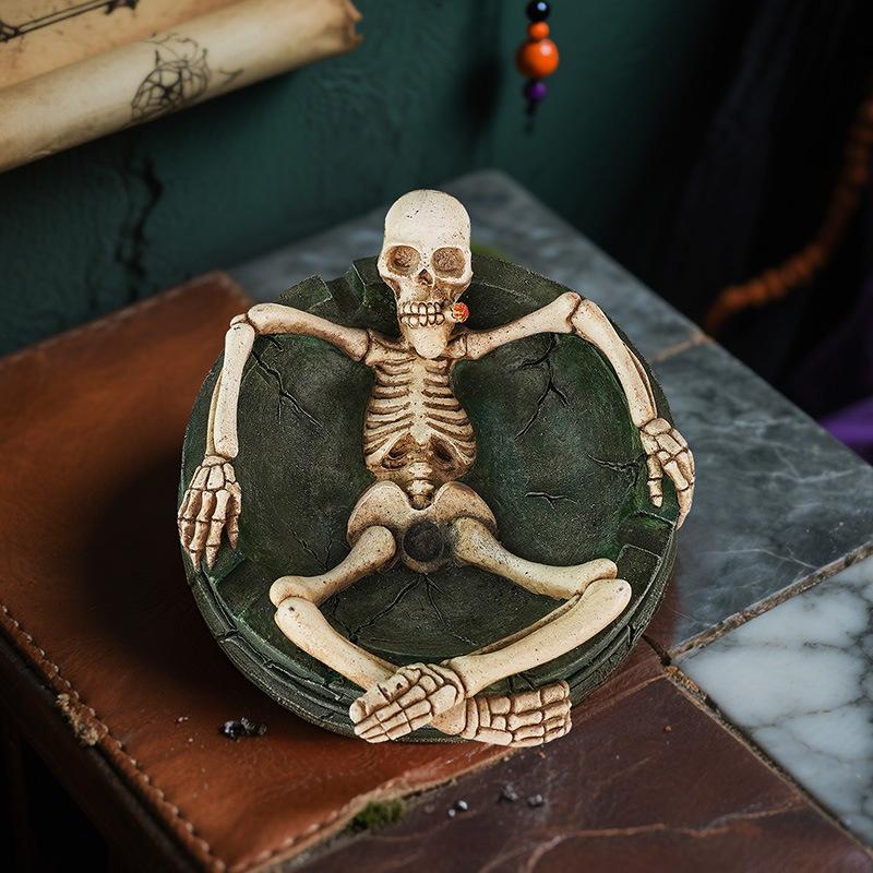 Creative Personality Skull Human Body Resin Ashtray Home Desktop Decoration Ornaments Halloween Gifts Ashtray Home Gadgets Smoke