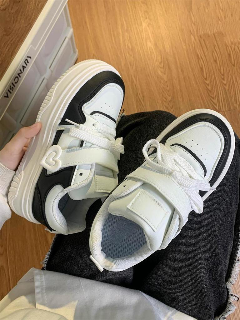 Mode Damen Sportschuhe Frühling Herbst Vielseitig Nische Schnürschuhe Einfarbig Dicke Sohle 2024 Neuer Stil Freizeitschuhe für Damen