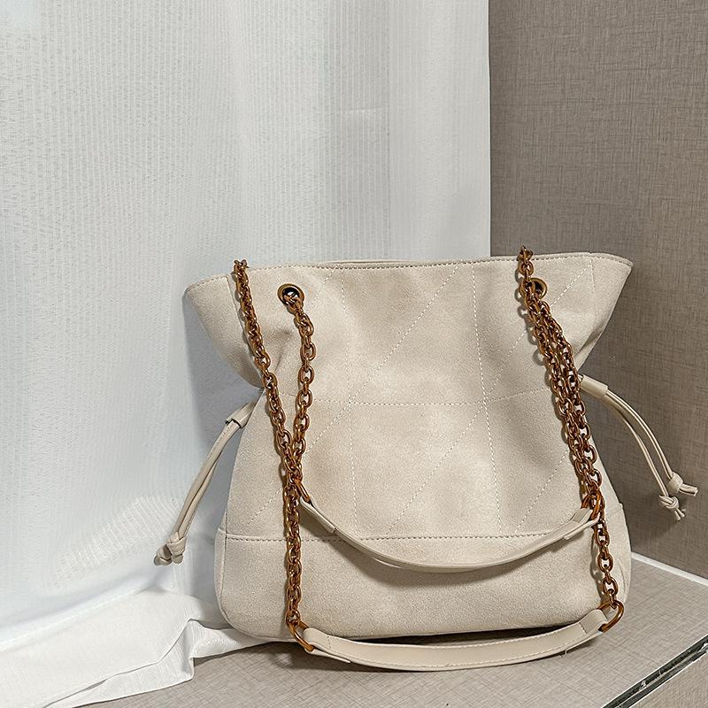 New retro bucket bag, diamond chain, large-capacity commuting, fashionable and simple single shoulder messenger women's bag