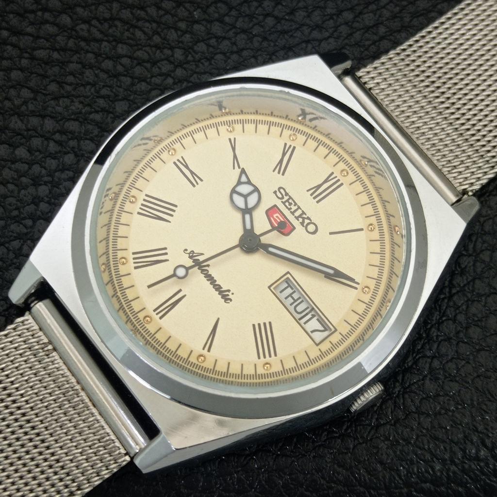 AUTOMATIC VINTAGE REFURBISHED SEIKO 5 JAPAN MENS ROMAN FIGURE WATCH a442662-1