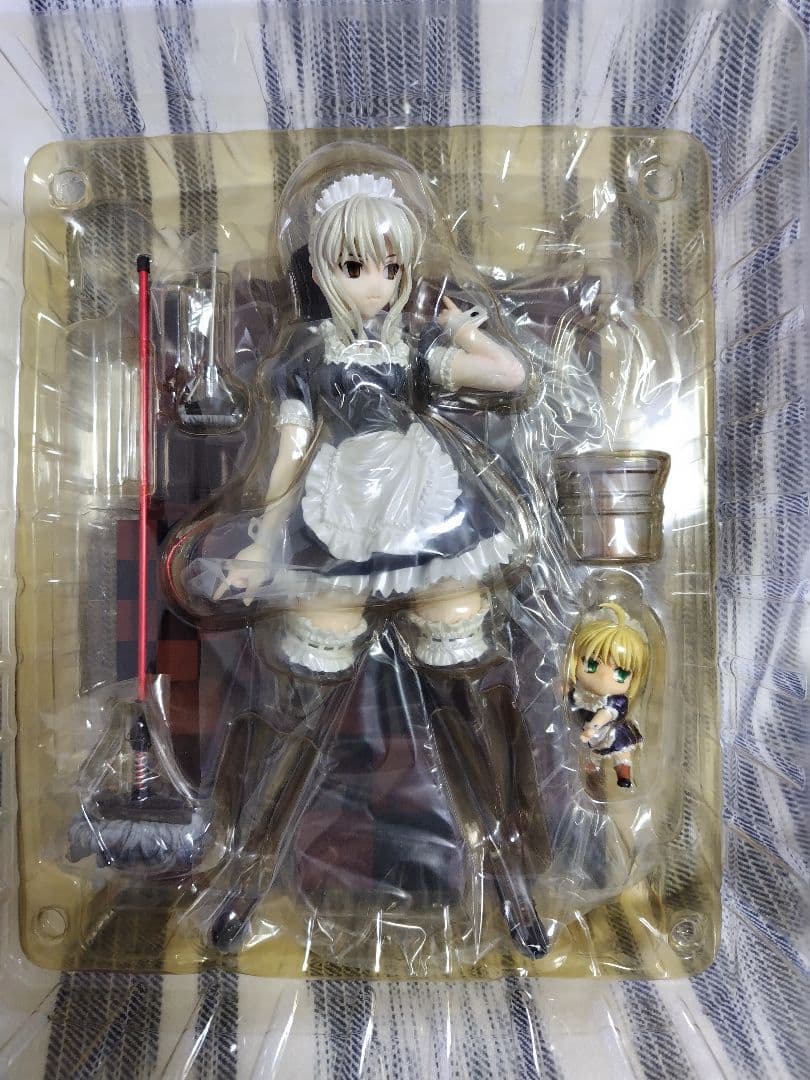 

[USED] Alter Saber Alter Maid Ver. 1/6 scale opened almost