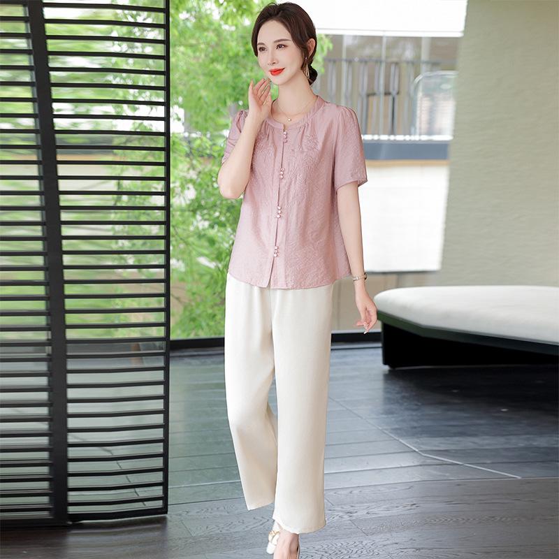 

Stylish Chiffon Blouse for Moms - Plus Size, Short-Sleeve, Loose Fit, Summer Fashion for Mid-Aged and Elderly 3XL [135-145 lbs]