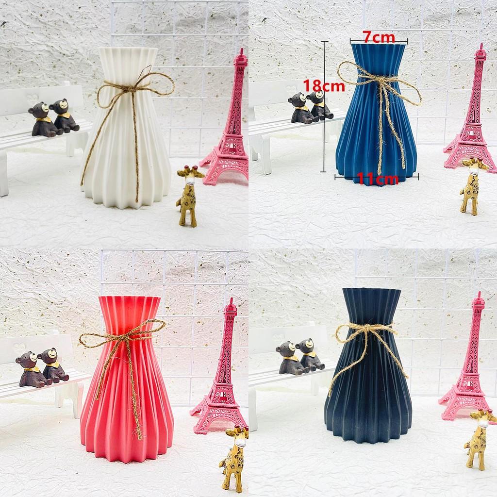 Moderne nordische Kunststoffvase für Heimdekoration mit Spritzguss und elegantem Design für Wohnzimmerausstellung
