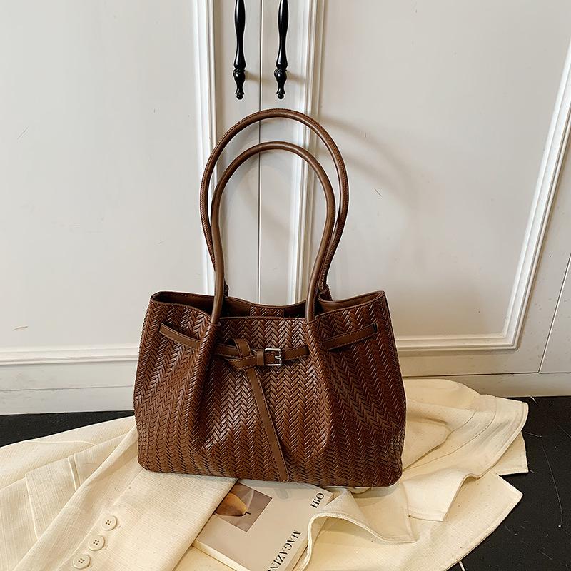 Retro Bag Women's Large Capacity 2025 New Autumn and Winter Versatile Woven Bag Shoulder Bag Casual Commuter Tote Bag