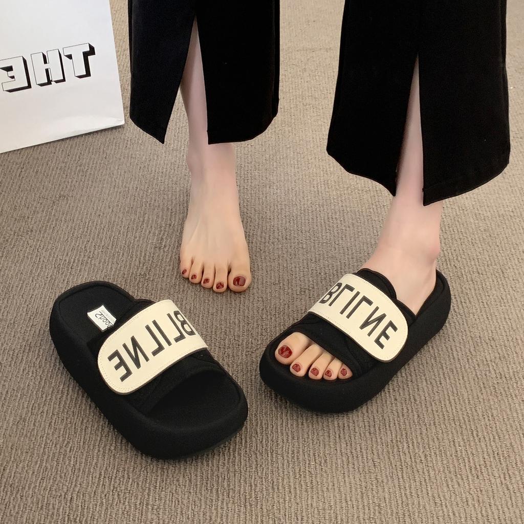 Super fire beautiful thick-bottomed cool slippers women's summer wear fashion with skirts 2025 new going out French flat-bottomed slippers