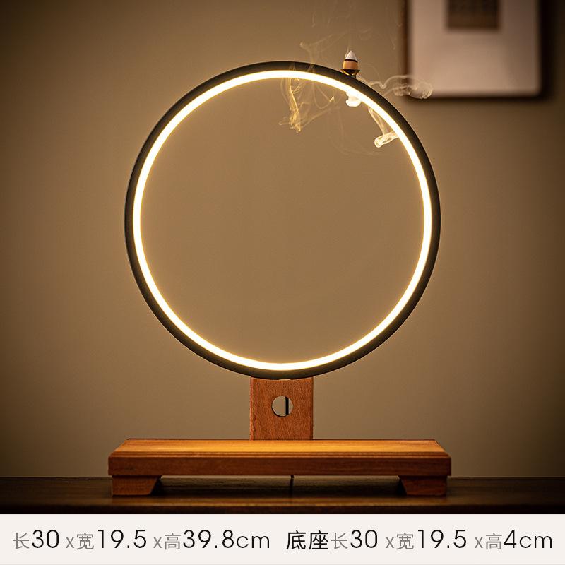 Chinesisches Feng Shui zeigt eine Statue von Laozi und Konfuzius, eine Skulptur aus weißem Porzellan, eine Schreibtischdekoration, eine Statue von Co