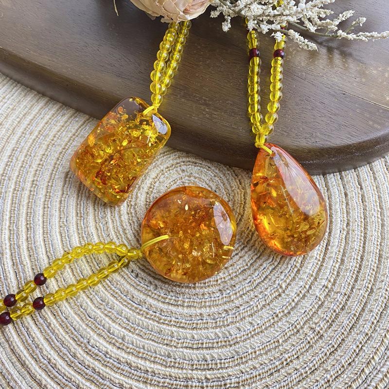 Retro Imitation Amber Necklace For Men And Women Long Pendant Sweater Chain Mother'S Day Gift