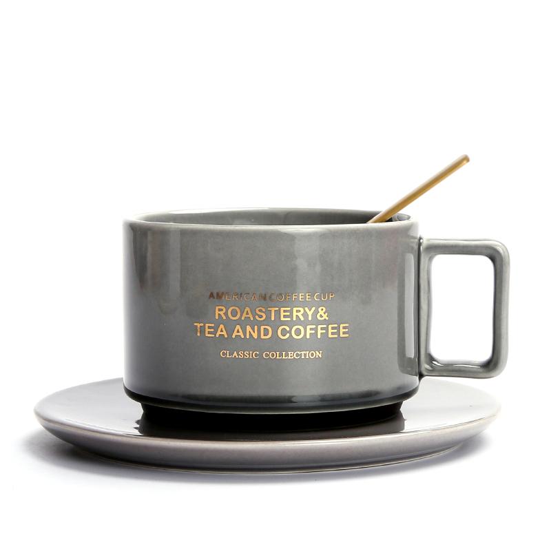 

Проста чашка для кави. Тарілка з двох частин. Чашка для сніданку. Чашка для кави. Керамічна чашка для води. Чашка з молоком. Післяобідній чай.