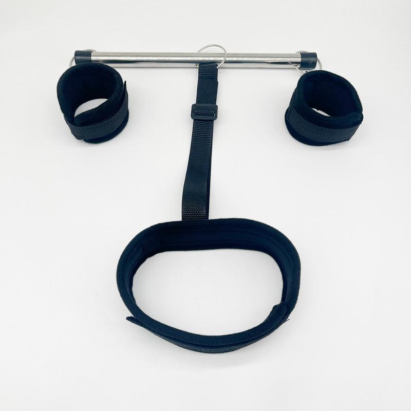 Erwachsene Sex Bar Spreizer Halsleine SM Sklaven Handschellen Fußfesseln Offener Oberschenkel Handfessel Sexspielzeug Sets Weiche Fessel Metallstäbe