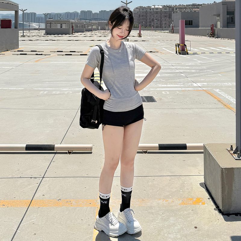 Spring and Summer New Seamless Stretch Yoga T-shirt Slim Fit Quick-Drying Sports Short Sleeve Women Running Outdoor Breathable Fitness Top