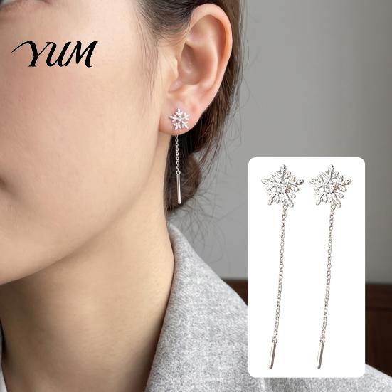 Daily Commuter Fashion Jewelry 1 Pair Snowflake Earrings for Women, Sparkling Dangle Earrings, Winter Long Lightweight Chain Ear Line Drop Minimalist