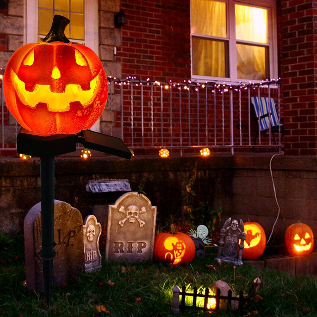 1-2PCS Solar Pumpkin Lantern for Halloween Decoration Decorative Jack O Lantern Stake Lights for Courtyards Terraces Gardens