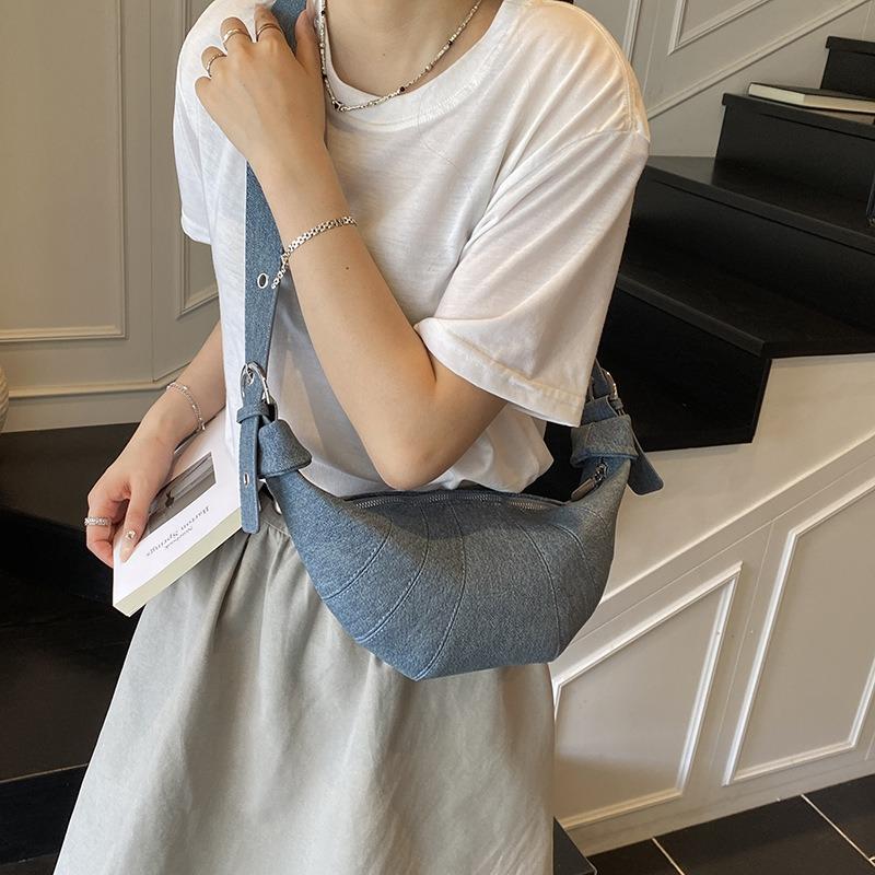 Retro washed denim versatile croissant bag new bag women's large-capacity shoulder messenger bag