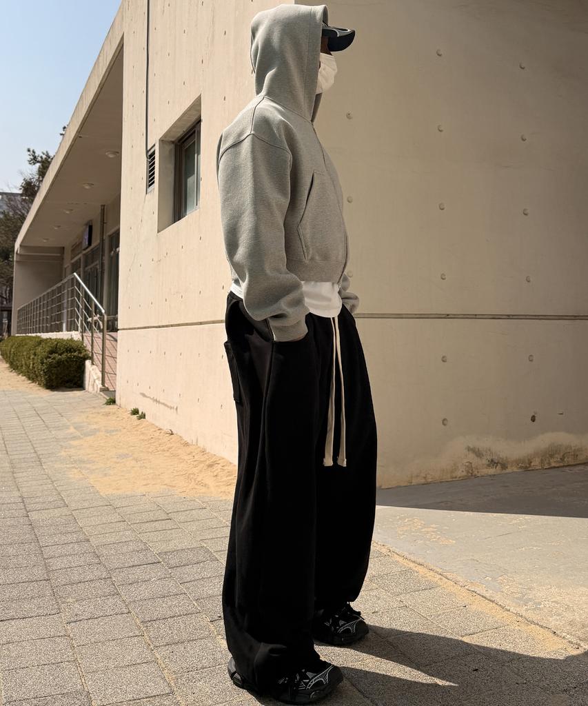 ATTENTIONROW Edition 10. Rope Wide Stopper Training Pants (Black)