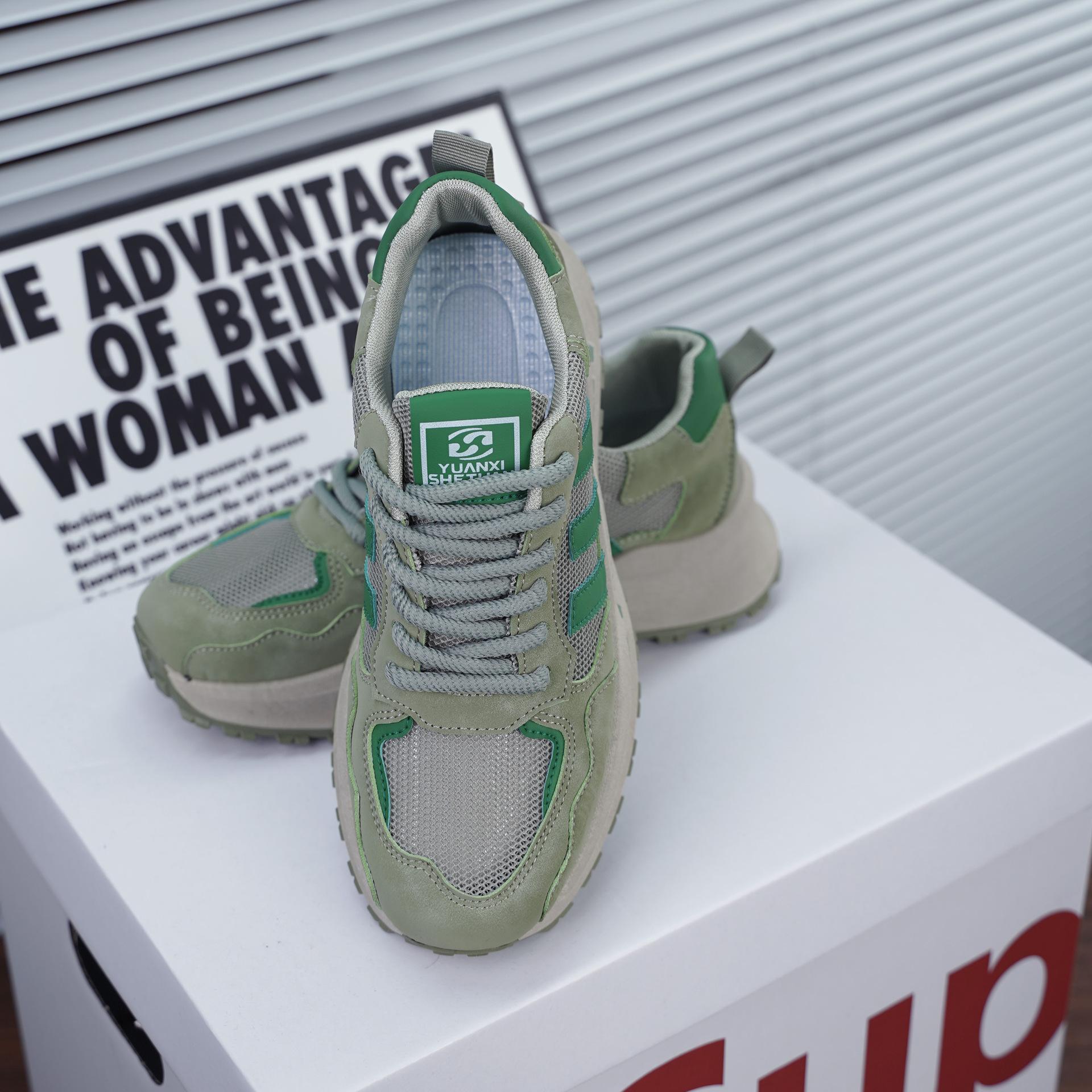 

Мужская обувь зимняя дышащая новая кожаная спортивная и повседневная обувь на мягкой подошве мужская ретро платформа с тремя полосками папины кроссовки 42