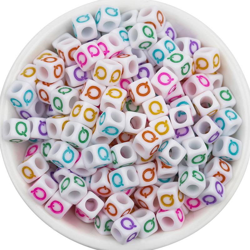 

Акриловые квадратные бусины с алфавитом: Белый фон, Цветные буквы, Большое отверстие для браслетов и украшений DIY 4.5mm, Hole: 2mm